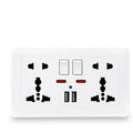 Toma Corriente Universal Doble con Puertos USB